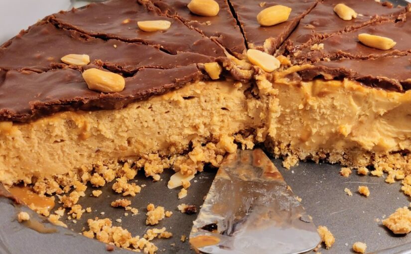 #PotwornaKuchnia – Tarta sernikowo-orzechowa (a la snickers)